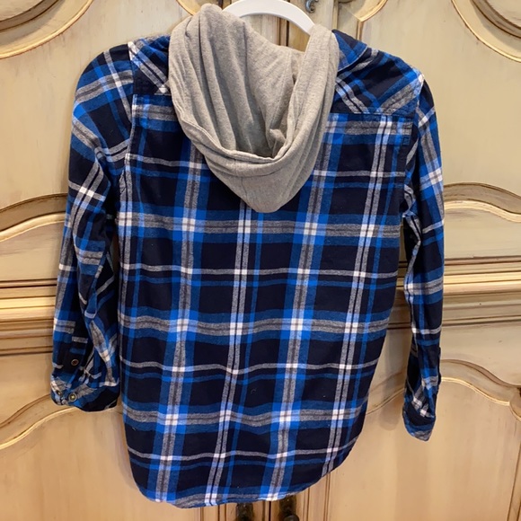 Flannel shirt with hood - Picture 3 of 3